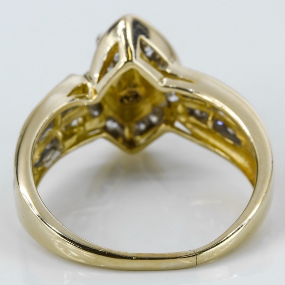 14k Gold Diamond Ring - Picture 3 of 4